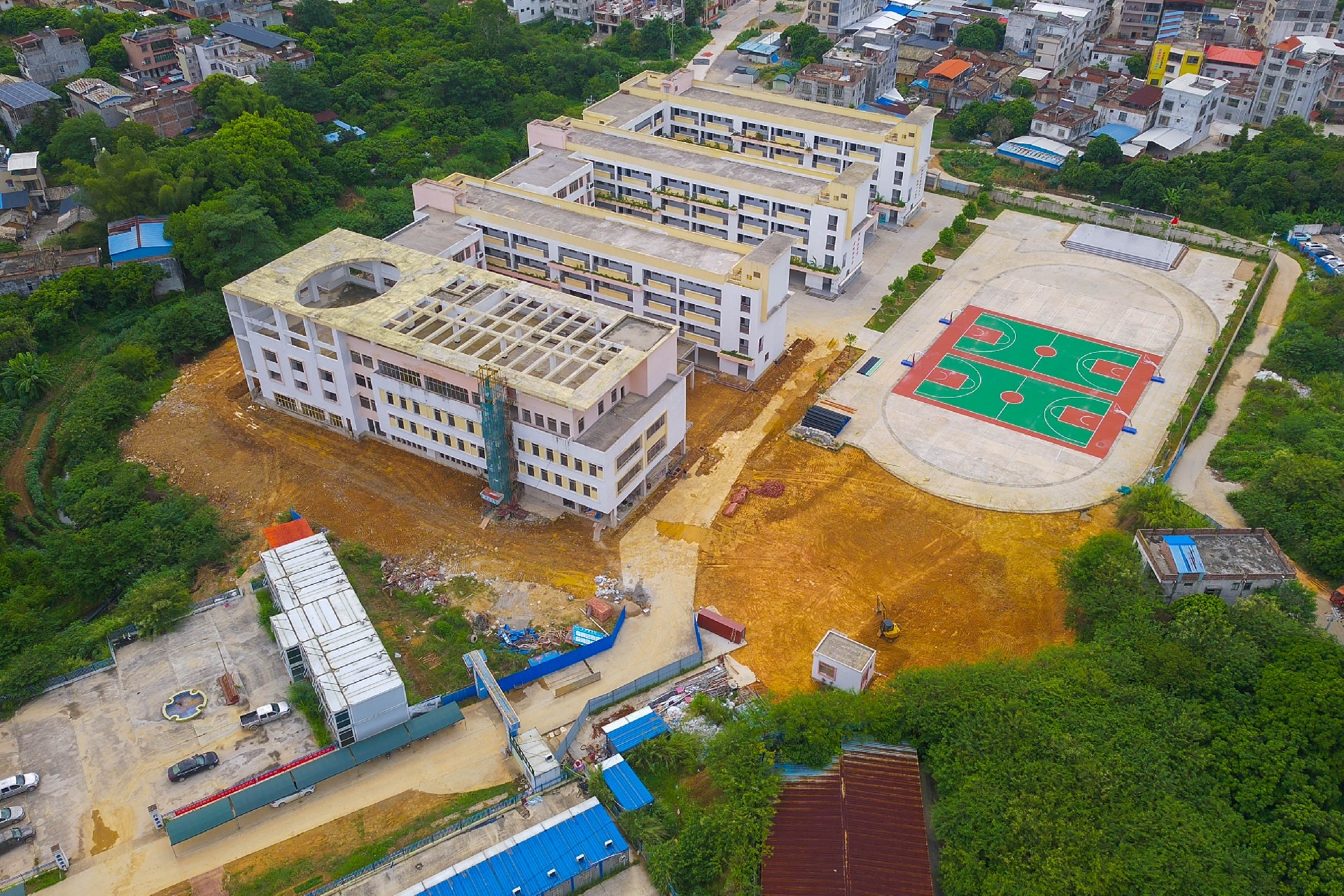 灵山县长岗岭小学项目.jpg